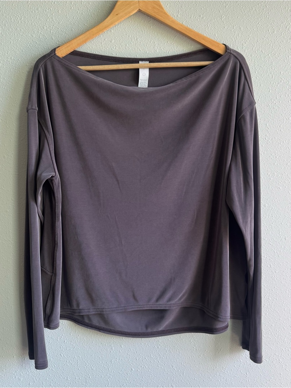 Lululemon Softsreme Drapey off the Shoulder Boatneck long sleeve Small - Picture 2 of 10